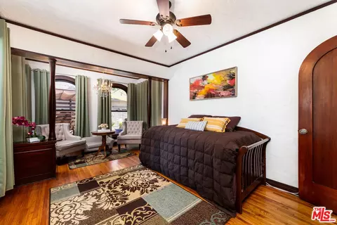 Bedroom - 918 N Maple St, Burbank, CA 91505 photo 1 of 5