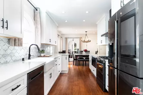 Kitchen - 918 N Maple St, Burbank, CA 91505 photo 2 of 4