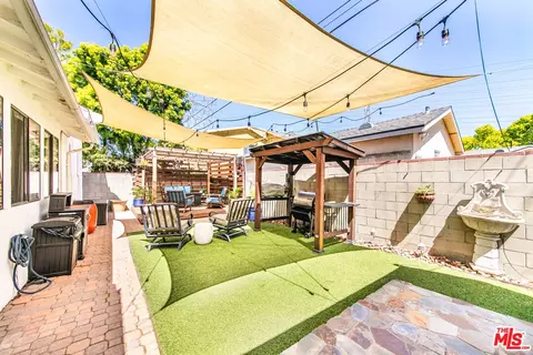 Exterior - 918 N Maple St, Burbank, CA 91505 photo 7 of 10
