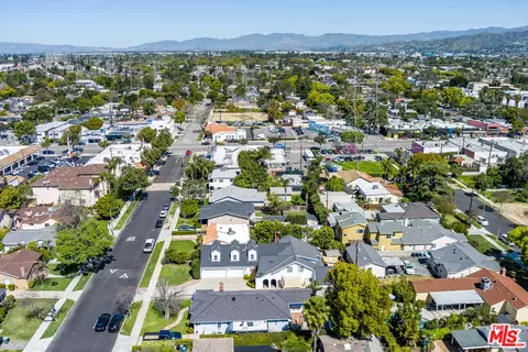 View/Area - 918 N Maple St, Burbank, CA 91505 photo 3 of 4