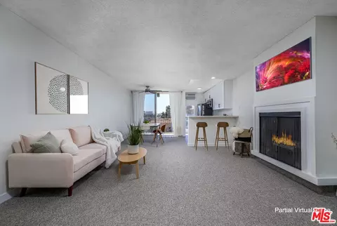 6151 Orange St #322, Los Angeles, CA 90048