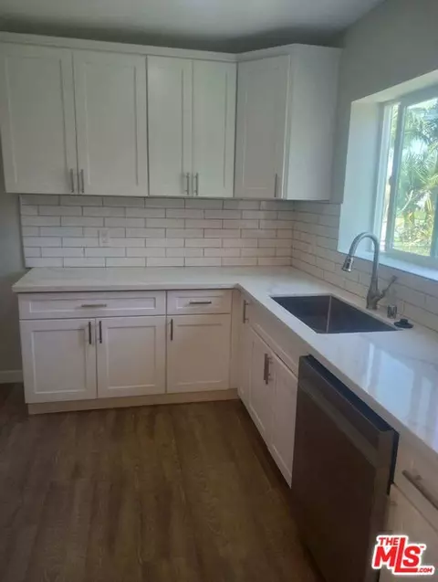 16433 S Muriel Ave, Compton, CA 90221 photo 3