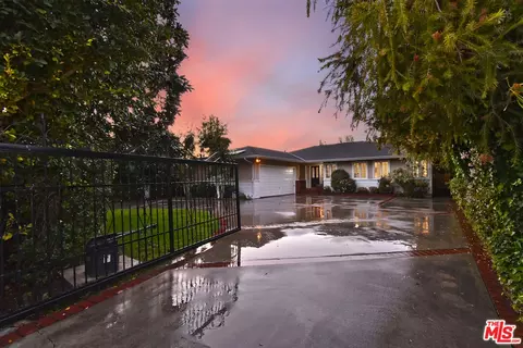 13059 Addison St, Sherman Oaks, CA 91423