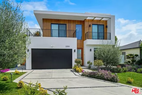 1808 Brockton Ave, Los Angeles, CA 90025