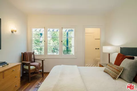 Bedroom - 2101 Lambert Dr, Pasadena, CA 91107 photo 9 of 10