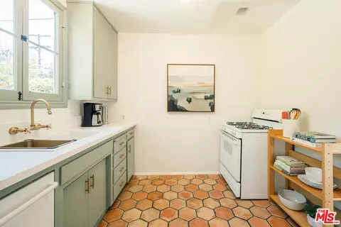 Kitchen - 2101 Lambert Dr, Pasadena, CA 91107 photo 2 of 2