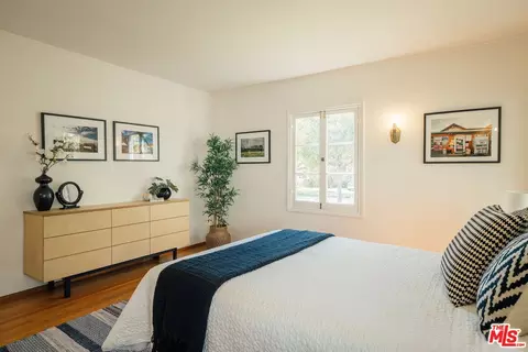 Bedroom - 2101 Lambert Dr, Pasadena, CA 91107 photo 3 of 10