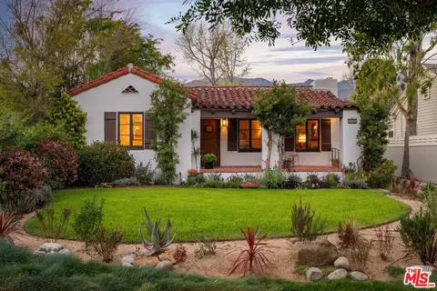 2101 Lambert Dr, Pasadena, CA 91107