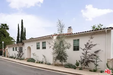 3656 Lowry Rd, Los Angeles, CA 90027