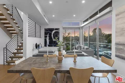 3101 S Dakota Dr, Los Angeles, CA 90034