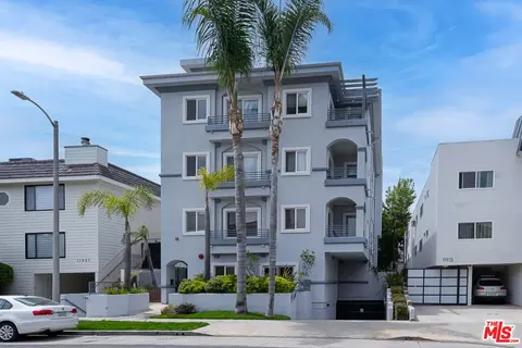 11923 Darlington Ave #101, Los Angeles, CA 90049