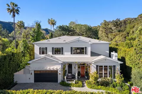 9573 Lania Ln, Beverly Hills, CA 90210