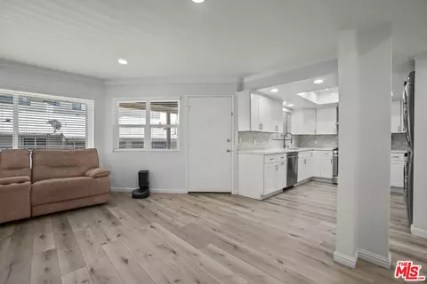 Living - 1244 E 3rd St #203, Long Beach, CA 90802 photo 4 of 4