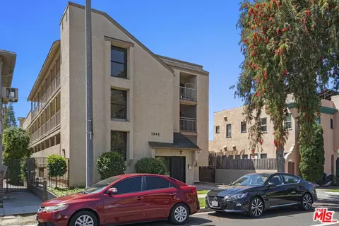 View/Area - 1244 E 3rd St #203, Long Beach, CA 90802 photo 1 of 7