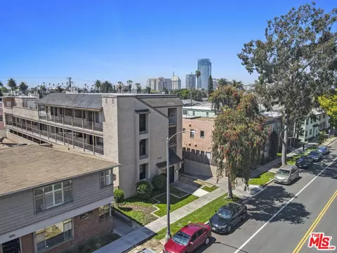 View/Area - 1244 E 3rd St #203, Long Beach, CA 90802 photo 2 of 7