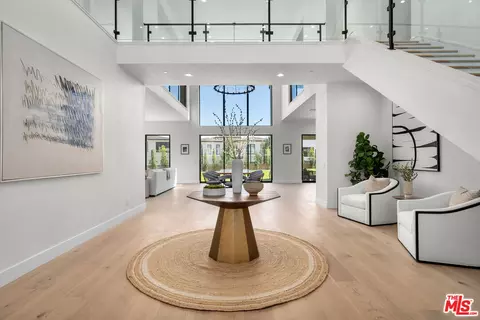 20402 W Albion Way, Porter Ranch, CA 91326