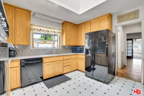 9732 Orcas Ave, Shadow Hills, CA 91040 photo 9