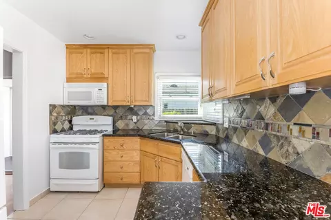 3853 Rose Ave, Long Beach, CA 90807 photo 15