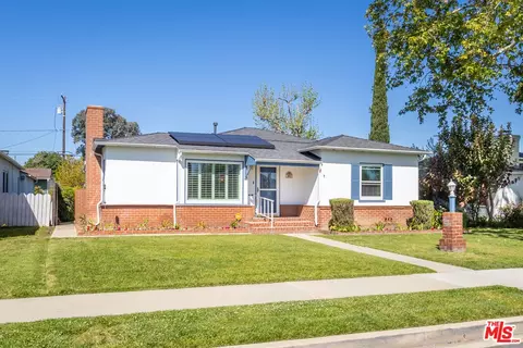 3853 Rose Ave, Long Beach, CA 90807 photo 2