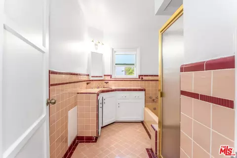 3853 Rose Ave, Long Beach, CA 90807 photo 31