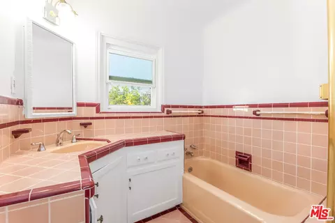 3853 Rose Ave, Long Beach, CA 90807 photo 33