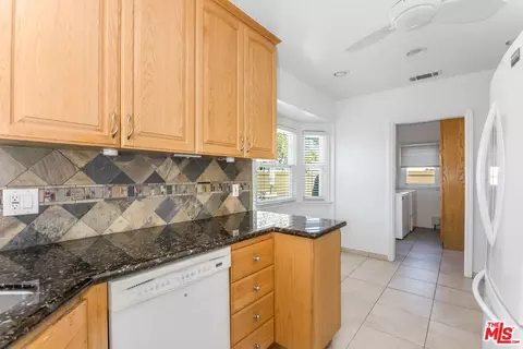 3853 Rose Ave, Long Beach, CA 90807 photo 21