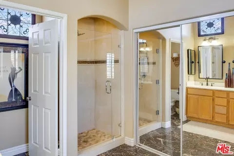 Bath - 3342 Eagle Crest Dr, Corona, CA 92881 photo 3 of 7