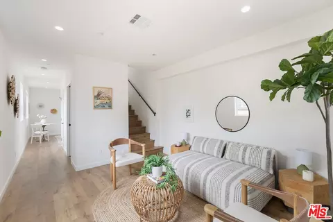 2218 Clinton St, Los Angeles, CA 90026