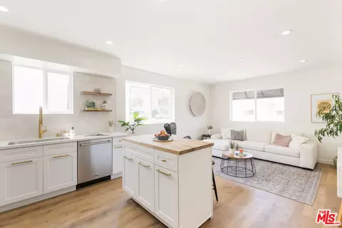 2220 Clinton St, Los Angeles, CA 90026