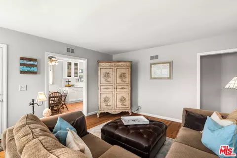 1019 Heather St, Glendora, CA 91740 photo 4