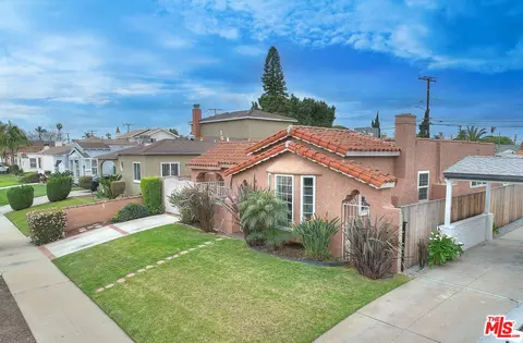 8319 S Van Ness Ave, Inglewood, CA 90305