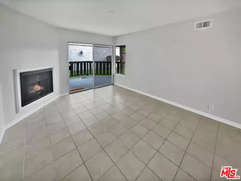Living - 1925 W Houston Ave #3, Fullerton, CA 92833 photo 3 of 3