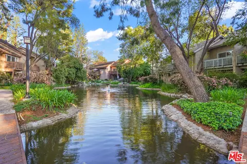 7150 Carlson Cir #55, Canoga Park, CA 91303