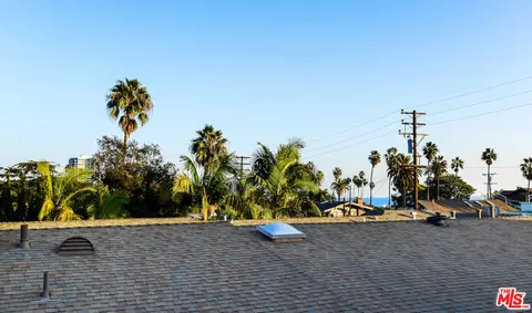 Exterior - 2138 E 1st St #6, Long Beach, CA 90803 photo 2 of 3