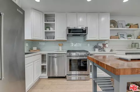 Kitchen - 2138 E 1st St #6, Long Beach, CA 90803 photo 2 of 3
