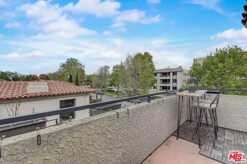 View/Area - 2138 E 1st St #6, Long Beach, CA 90803 photo 1 of 1