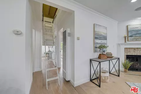 Entry Way - 2138 E 1st St #6, Long Beach, CA 90803 photo 1 of 1