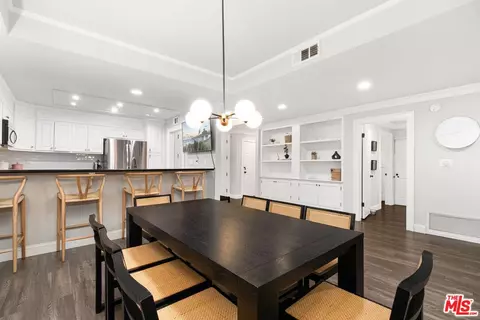 1930 S Beverly Glen Blvd #204, Los Angeles, CA 90025