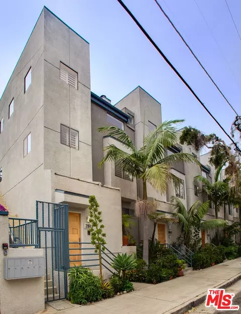 2812 6th St, Santa Monica, CA 90405
