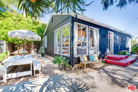 618 Palms Blvd, Venice, CA 90291