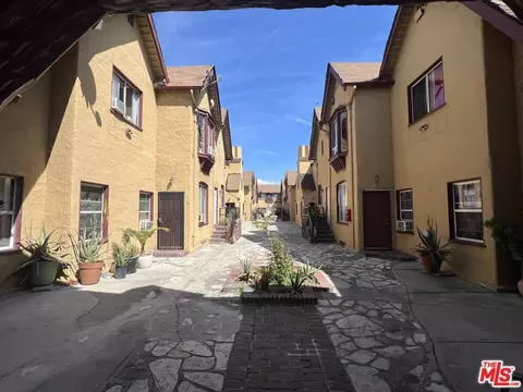 1002 N Mariposa Ave, Los Angeles, CA 90029
