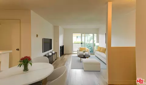 8163 Redlands St #22, Playa Del Rey, CA 90293