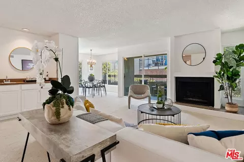 1888 Greenfield Ave #205, Los Angeles, CA 90025