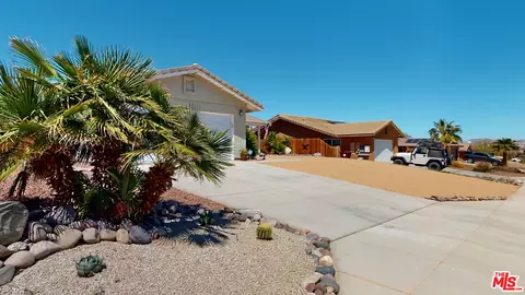 Exterior - 5230 Verenda Ave, Twentynine Palms, CA 92277 photo 4 of 6