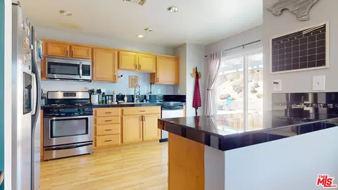 Kitchen - 5230 Verenda Ave, Twentynine Palms, CA 92277 photo 1 of 2