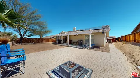 Exterior - 5230 Verenda Ave, Twentynine Palms, CA 92277 photo 5 of 6