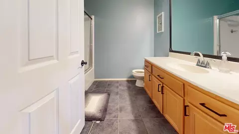 Bath - 5230 Verenda Ave, Twentynine Palms, CA 92277 photo 1 of 4