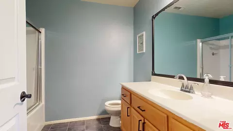Bath - 5230 Verenda Ave, Twentynine Palms, CA 92277 photo 2 of 4