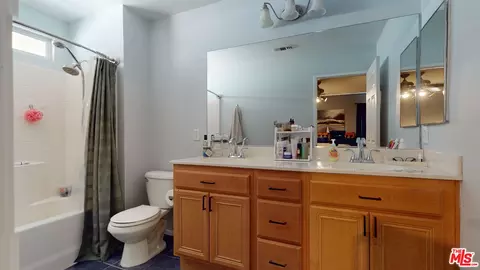 Bath - 5230 Verenda Ave, Twentynine Palms, CA 92277 photo 3 of 4