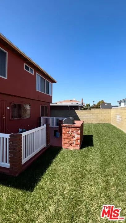 20238 Belshaw Ave, Carson, CA 90746 photo 2